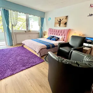 Stylish, Cozy & Quiet With One And Half In District 1 Apartment Düsseldorf
